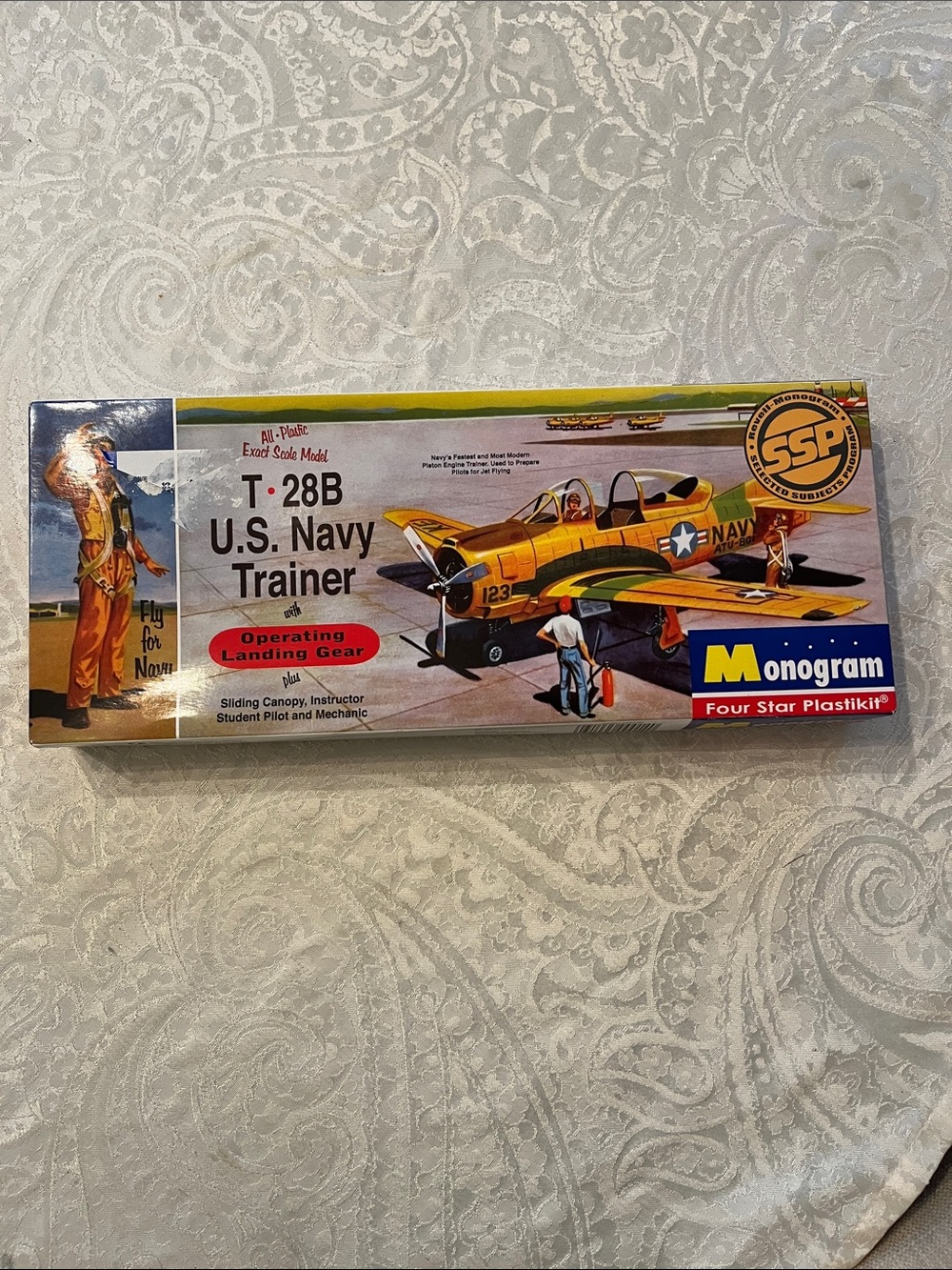 T-28B U.S. Navy Trainer Model Kit - Yellow